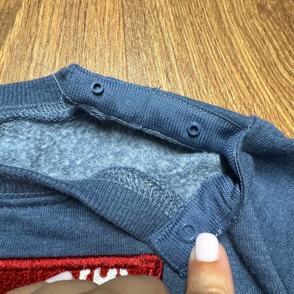 Levis Baby Boys Blue Red Logo Sweatshirt Size 24M Toddler Soft Snap Neck - Picture 5 of 7